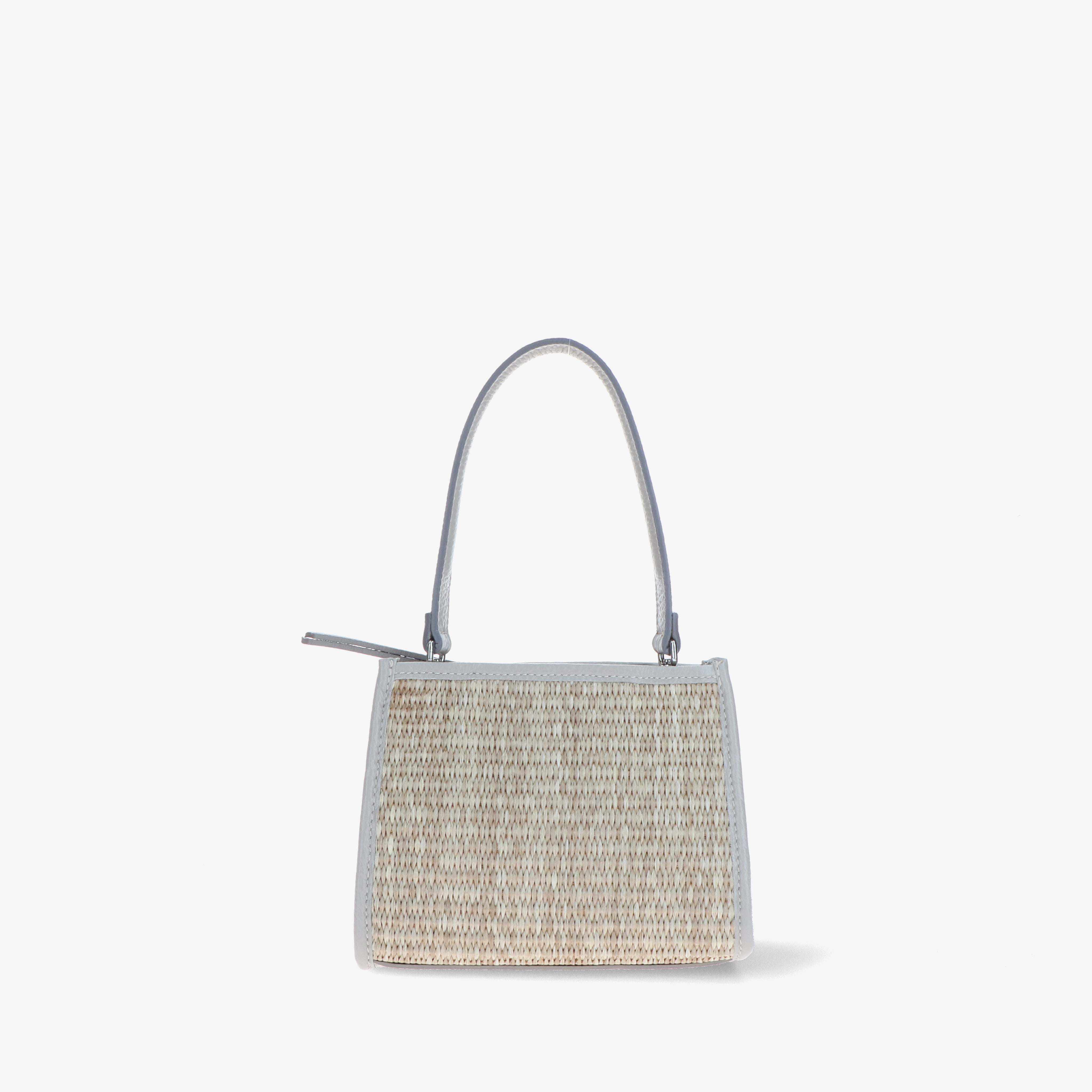 Exilis 0650 - Charlotte Pelletteria