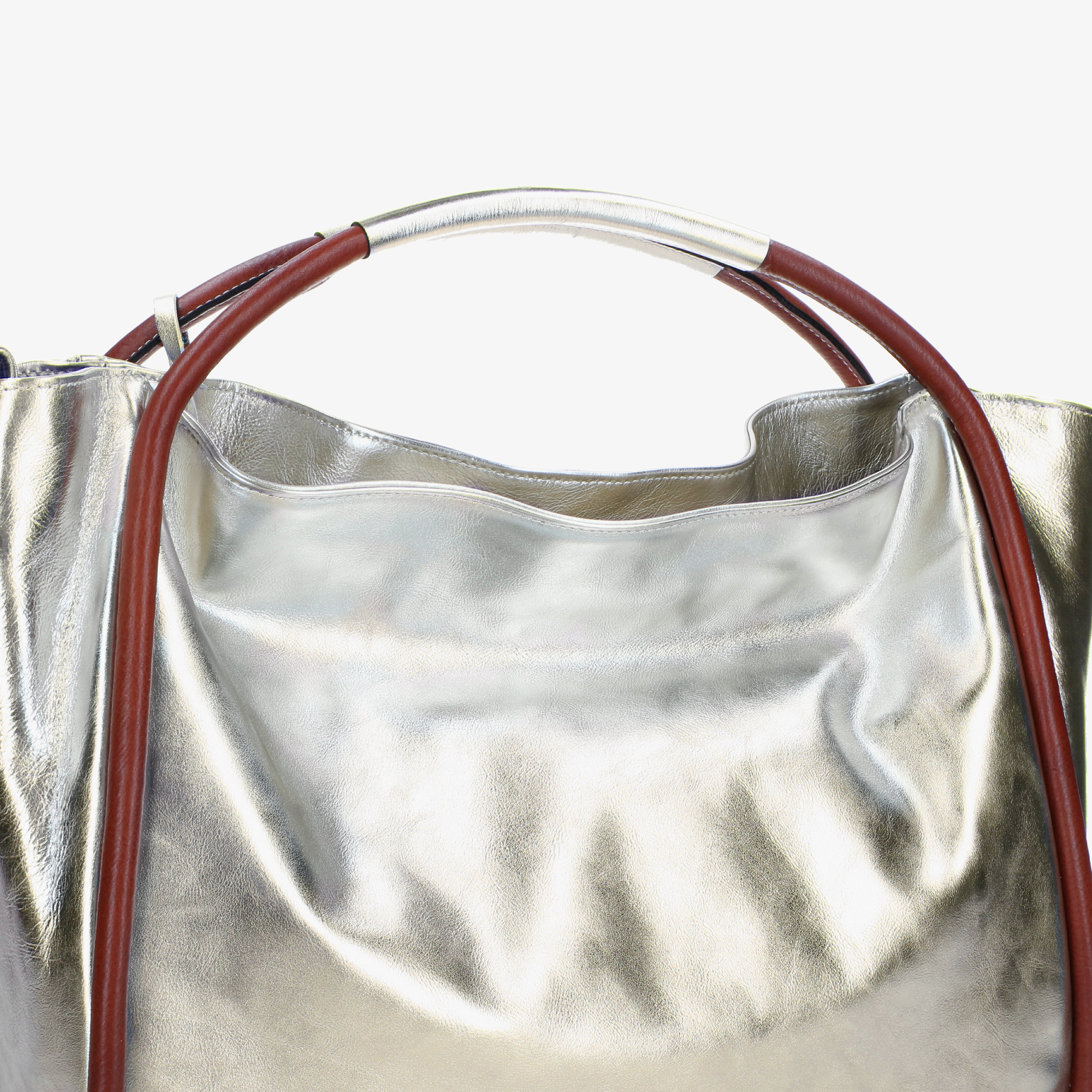 Lago 3813 - Charlotte Pelletteria